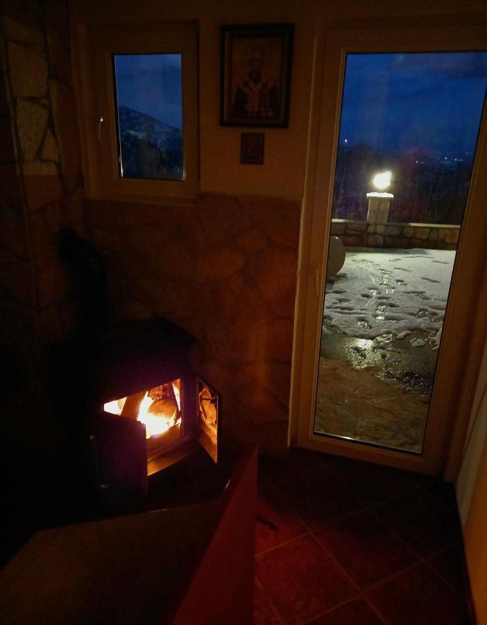 Vikendica,Bungalovi Lipska Pecina Τσέτινιε Εξωτερικό φωτογραφία