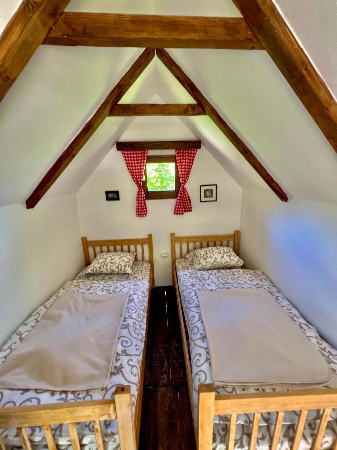 Vikendica,Bungalovi Lipska Pecina Τσέτινιε Εξωτερικό φωτογραφία