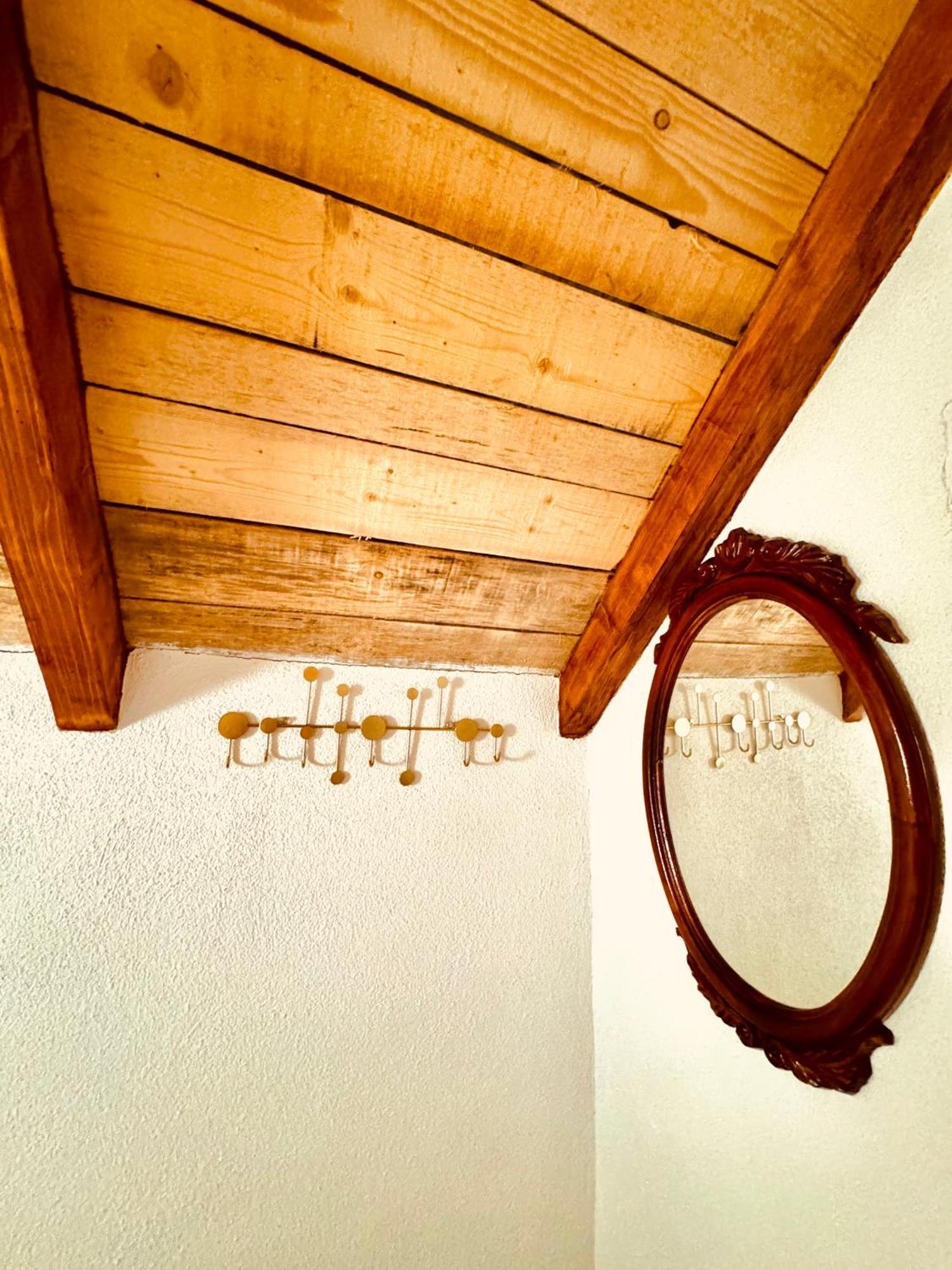 Vikendica,Bungalovi Lipska Pecina Τσέτινιε Εξωτερικό φωτογραφία